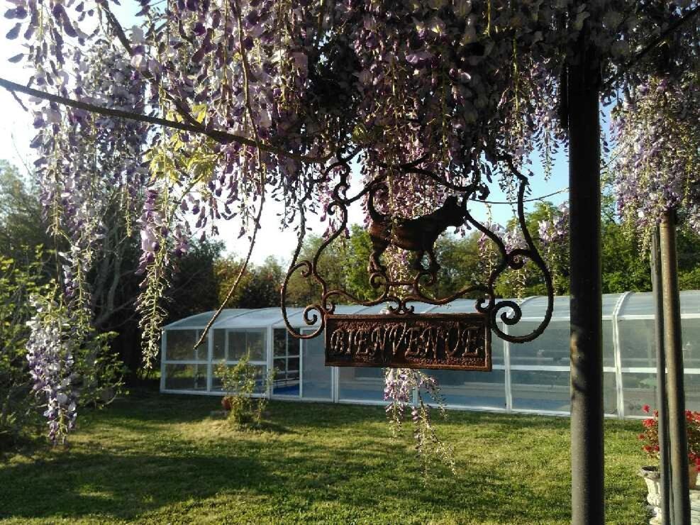 La Ferme Du Bien Etre Bed & Breakfast Athee-sur-Cher Exterior photo